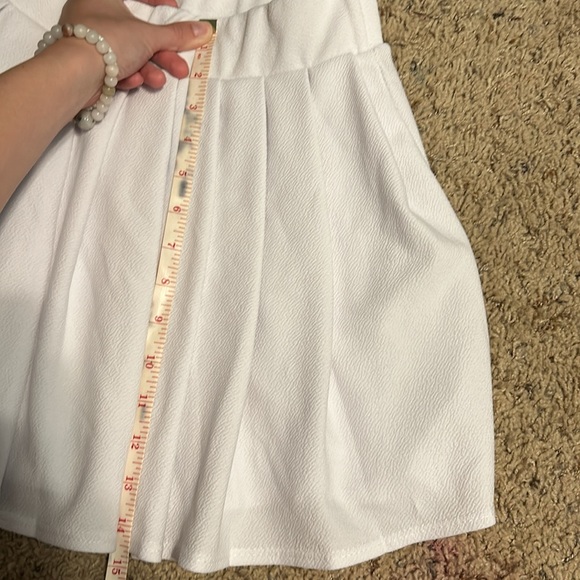 Love Streak Pleated White Skirt - Picture 4 of 4